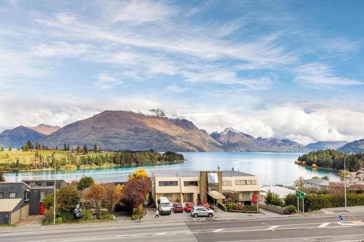 Copthorne Hotel and Apartments Queenstown Lakeview