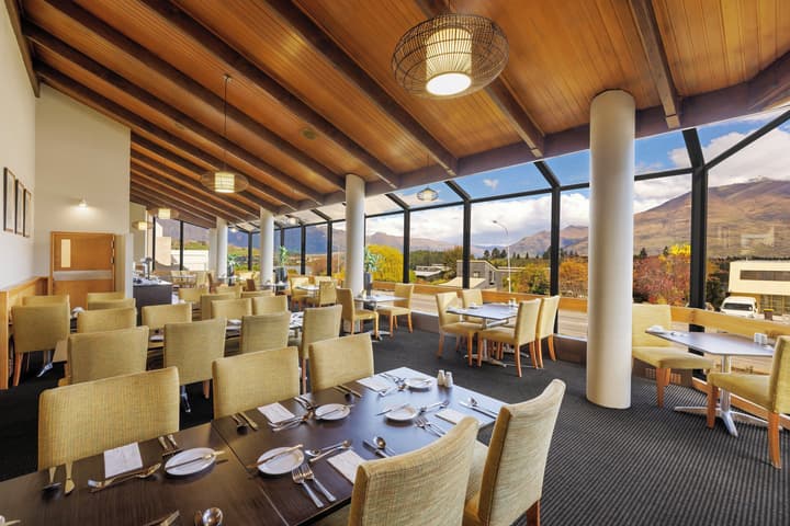Copthorne Hotel and Apartments Queenstown Lakeview
