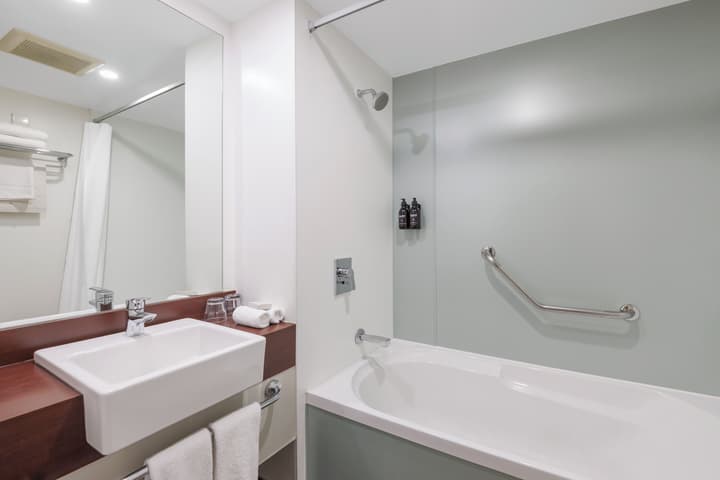 Copthorne Hotel and Apartments Queenstown Lakeview