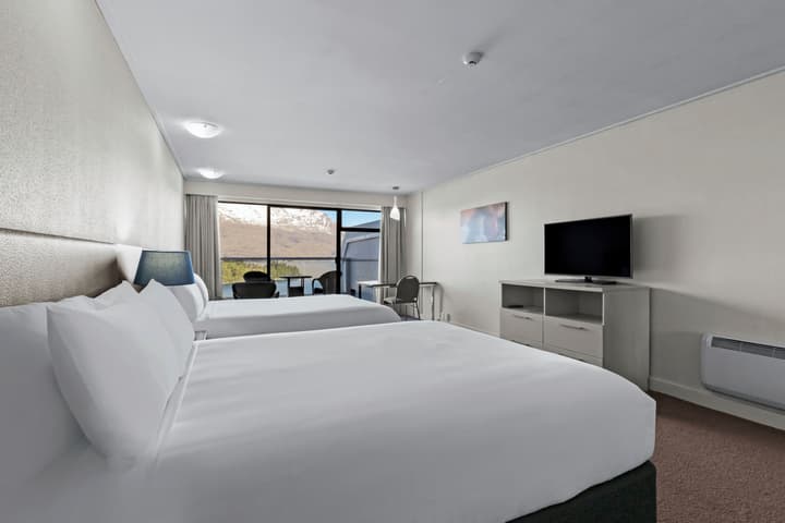 Copthorne Hotel and Apartments Queenstown Lakeview