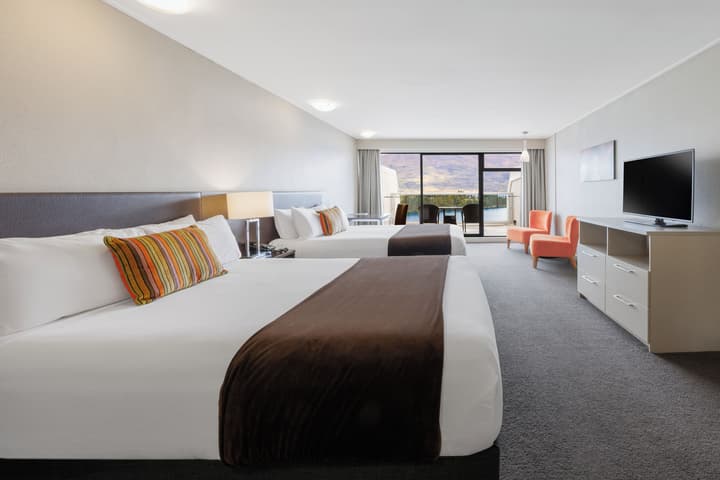 Copthorne Hotel and Apartments Queenstown Lakeview