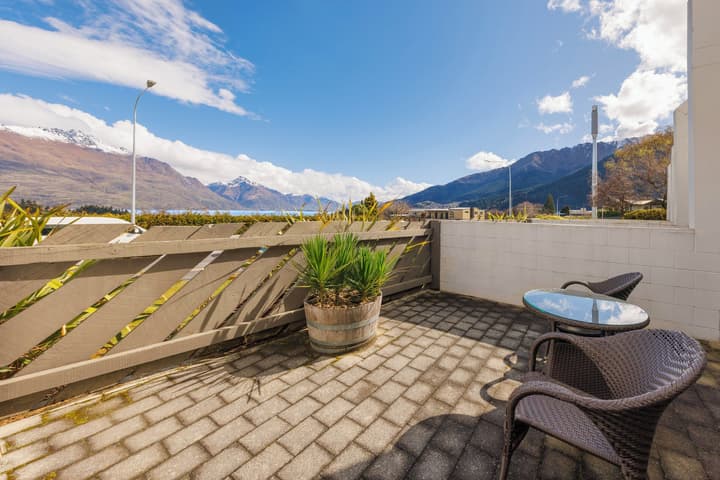 Copthorne Hotel and Apartments Queenstown Lakeview