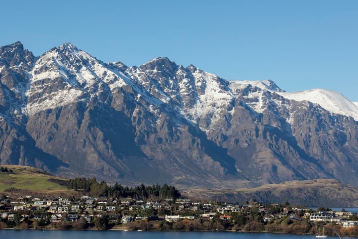 Copthorne Hotel and Apartments Queenstown Lakeview