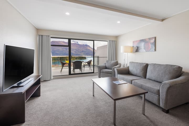 Copthorne Hotel and Apartments Queenstown Lakeview