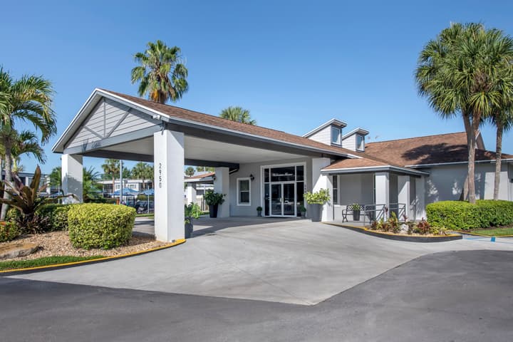 Orbit One Vacation Villas by Coolvacay
