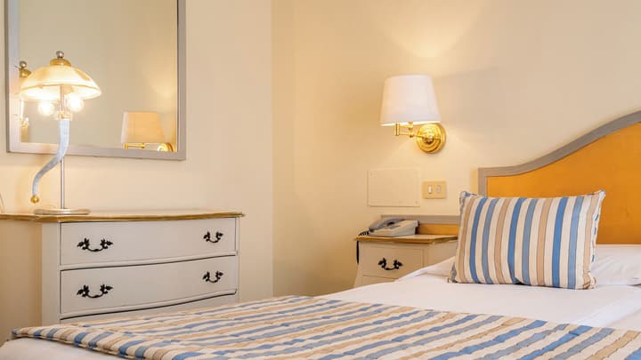 Amadeus Hotel