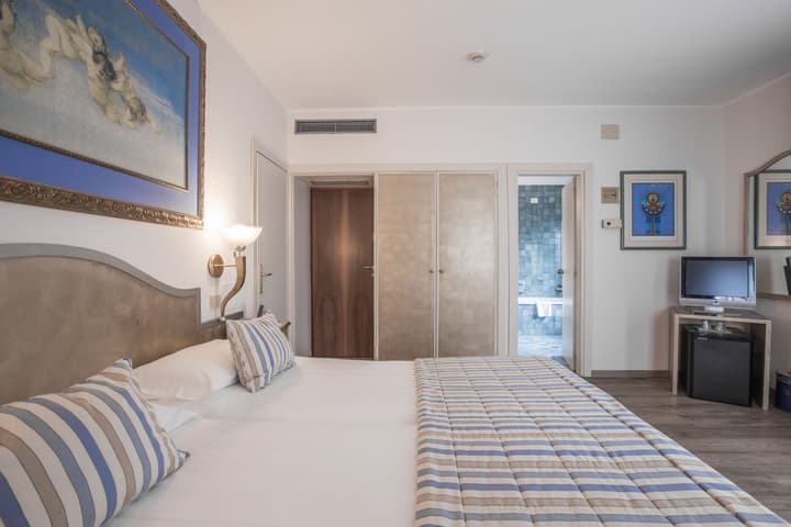 Amadeus Hotel