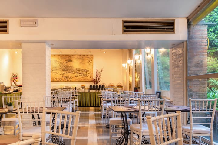 Amadeus Hotel