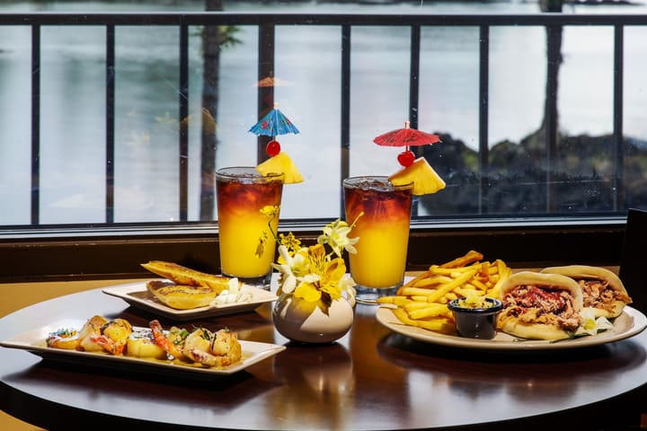 Hilo Hawaiian Hotel, Trademark Collection by Wyndham