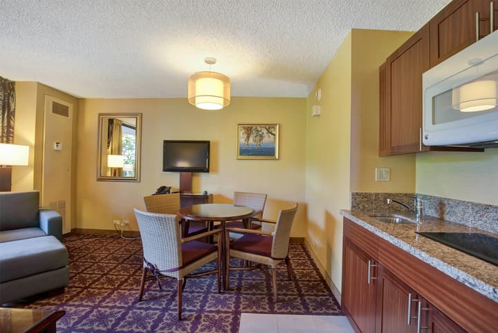 Hilo Hawaiian Hotel, Trademark Collection by Wyndham