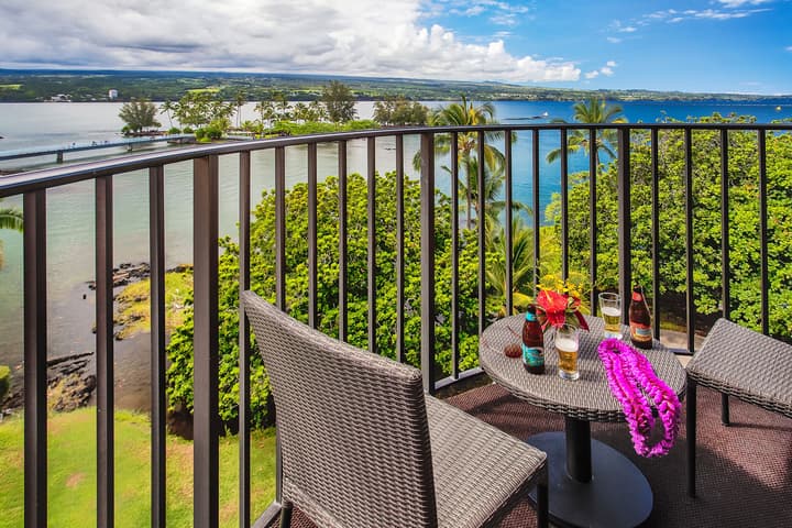 Hilo Hawaiian Hotel, Trademark Collection by Wyndham