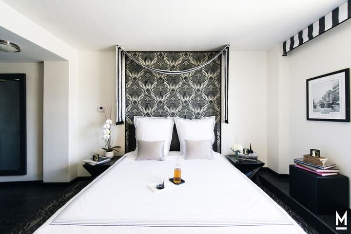 The Mayfair Hotel Los Angeles