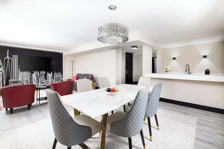 Crowne Plaza Manhattan Times Square by IHG