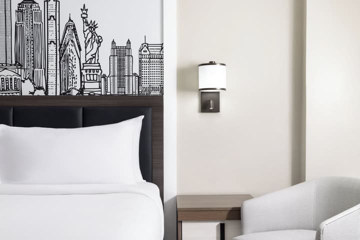 Crowne Plaza Manhattan Times Square by IHG
