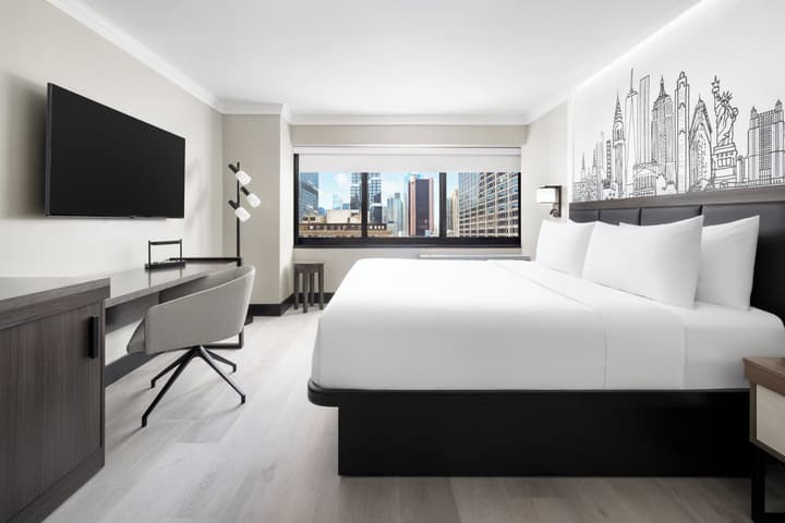 Crowne Plaza Manhattan Times Square by IHG