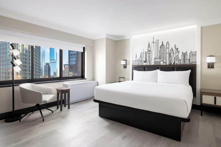 Crowne Plaza Manhattan Times Square by IHG