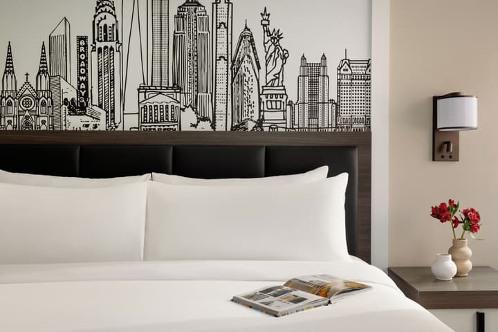 Crowne Plaza Manhattan Times Square by IHG