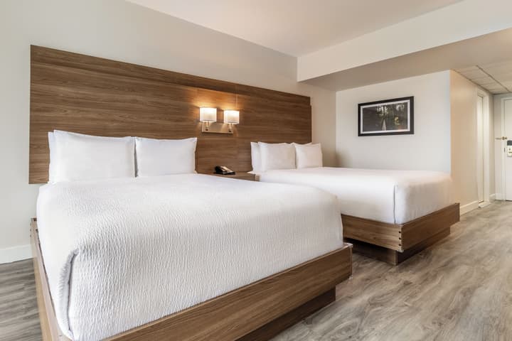 Atrium Hotel Vancouver