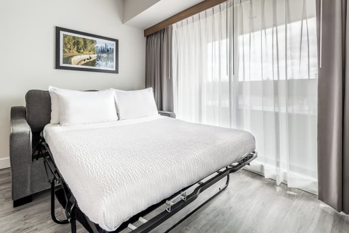 Atrium Hotel Vancouver