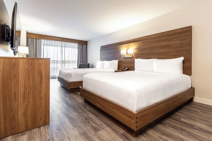 Atrium Hotel Vancouver