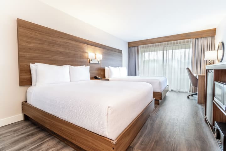Atrium Hotel Vancouver
