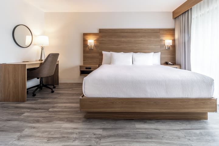 Atrium Hotel Vancouver