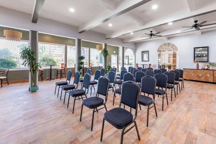 Best Western Plus Hill House