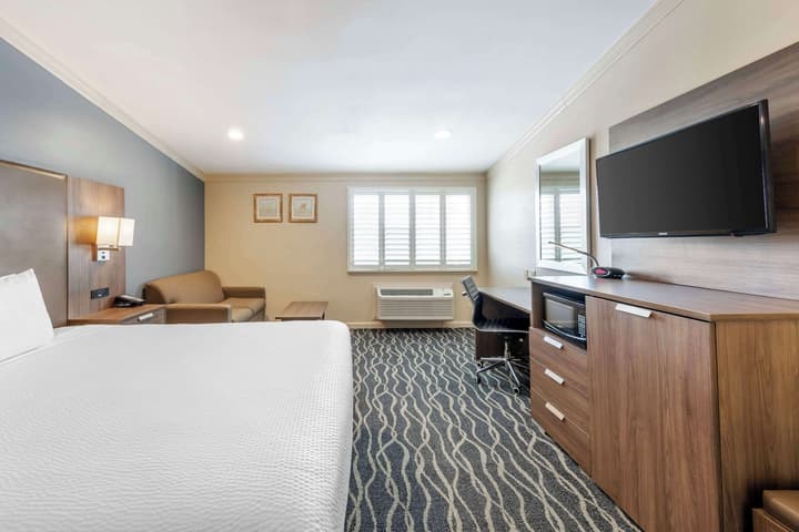 Best Western Plus Hill House