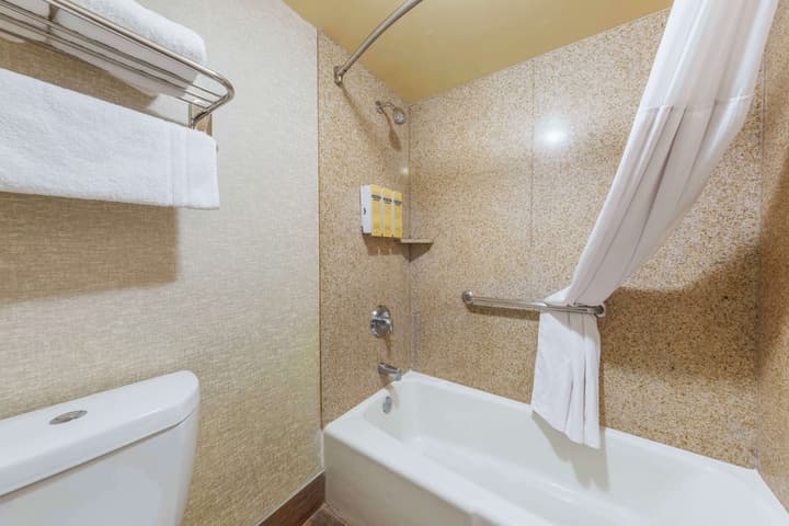 Best Western Plus Hill House