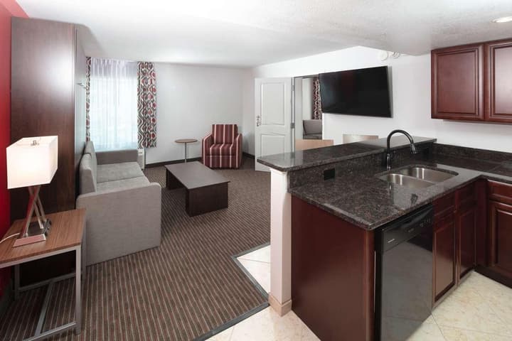 Radisson Hotel Orlando Lake Buena Vista South