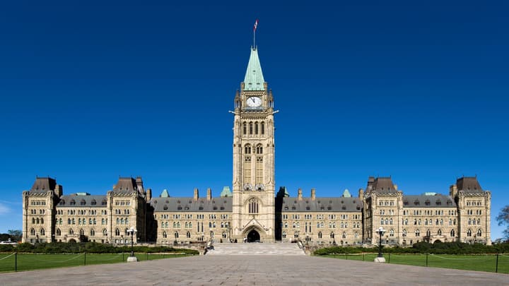 Holiday Inn Ottawa Dwtn - Parliament Hill by IHG