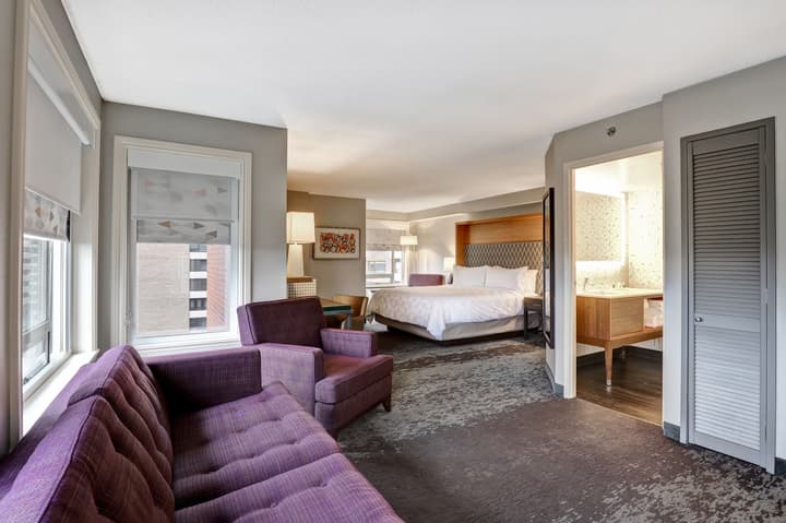 Holiday Inn Ottawa Dwtn - Parliament Hill by IHG