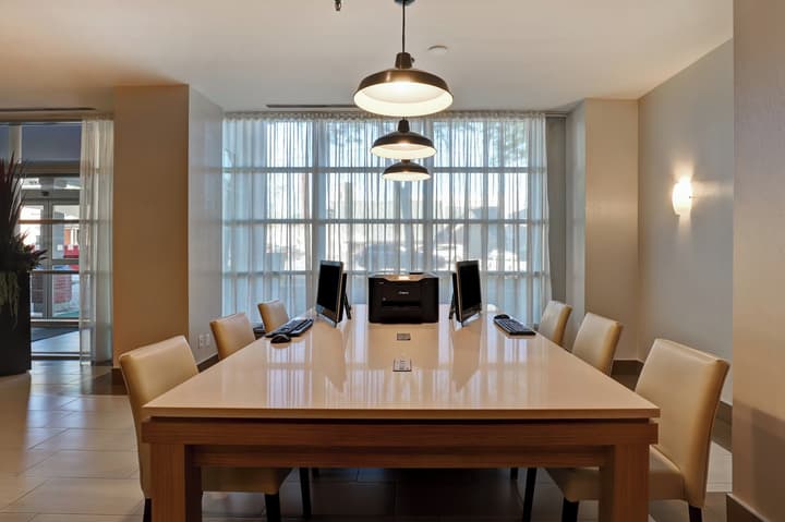 Holiday Inn Ottawa Dwtn - Parliament Hill by IHG
