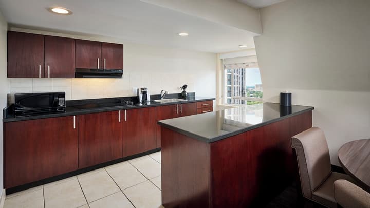 Holiday Inn Ottawa Dwtn - Parliament Hill by IHG