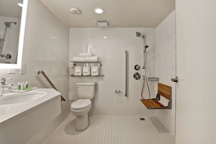 Holiday Inn Ottawa Dwtn - Parliament Hill by IHG