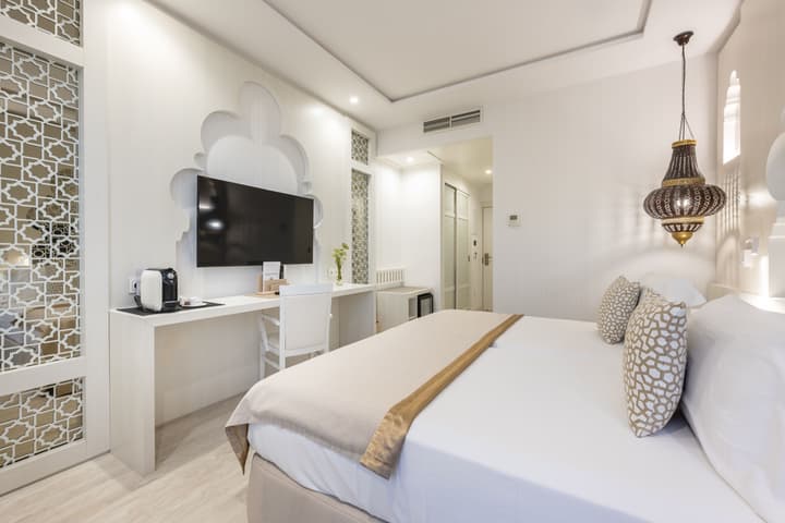 Saray Hotel
