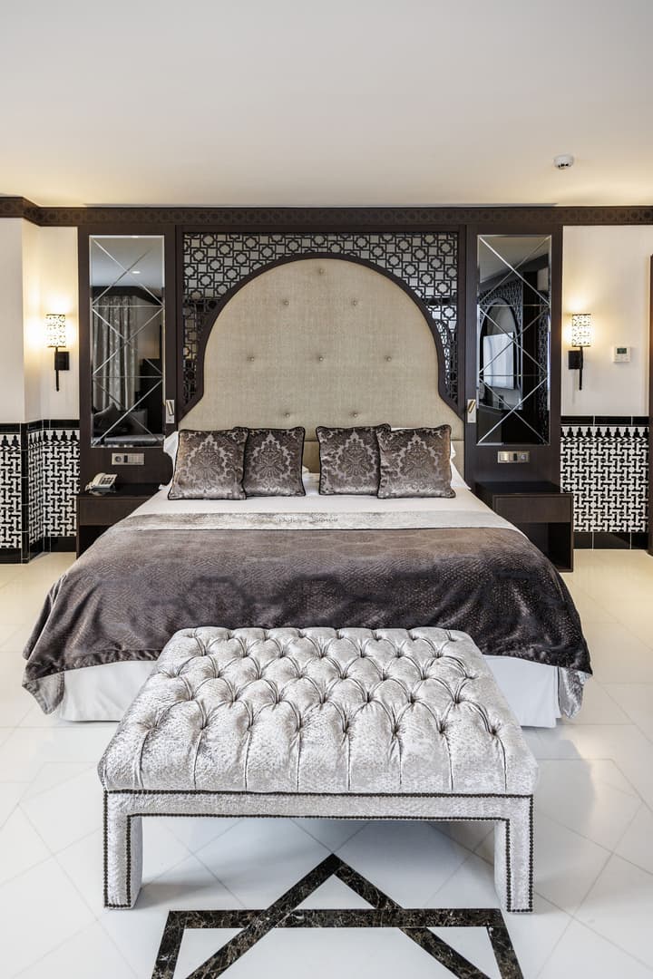Saray Hotel