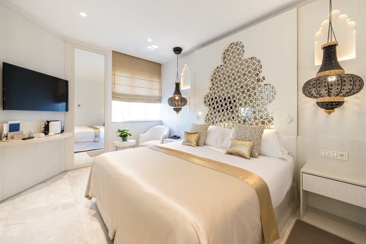 Saray Hotel