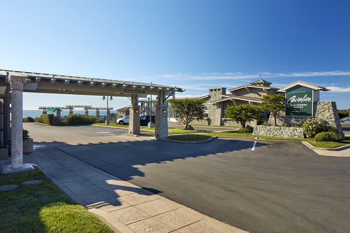 Cavalier Oceanfront Resort
