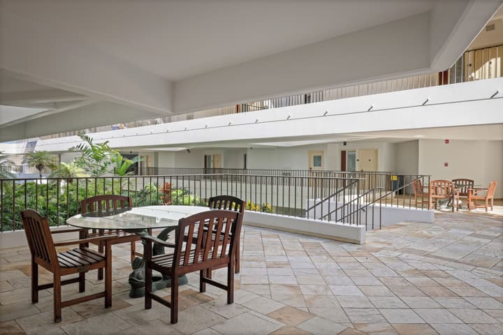 Royal Sea Cliff Kona by OUTRIGGER