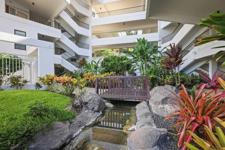Royal Sea Cliff Kona by OUTRIGGER