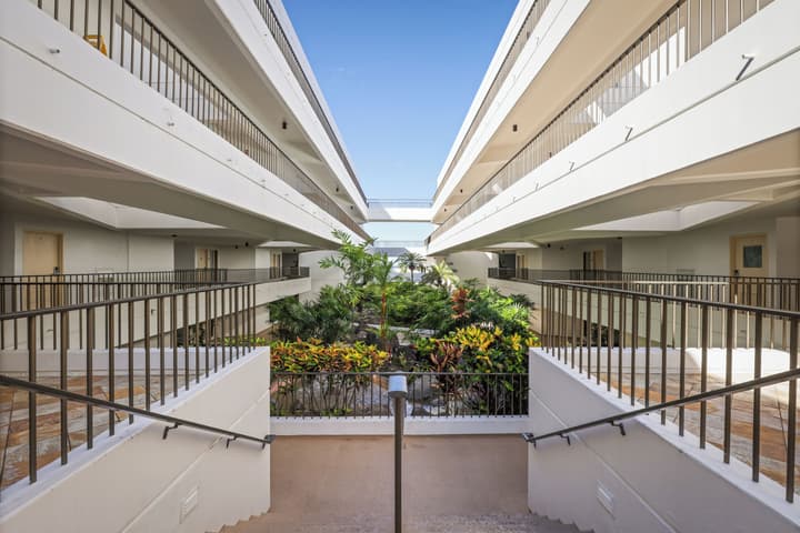 Royal Sea Cliff Kona by OUTRIGGER
