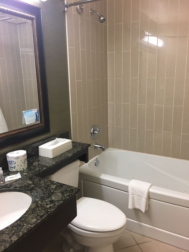 Days Inn & Suites by Wyndham Sault Ste. Marie ON