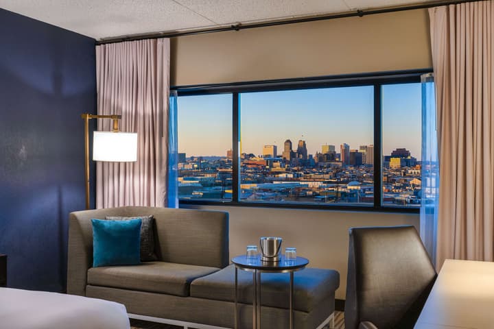 DoubleTree by Hilton Hotel Newark Airport