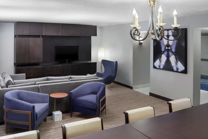 DoubleTree by Hilton Hotel Newark Airport