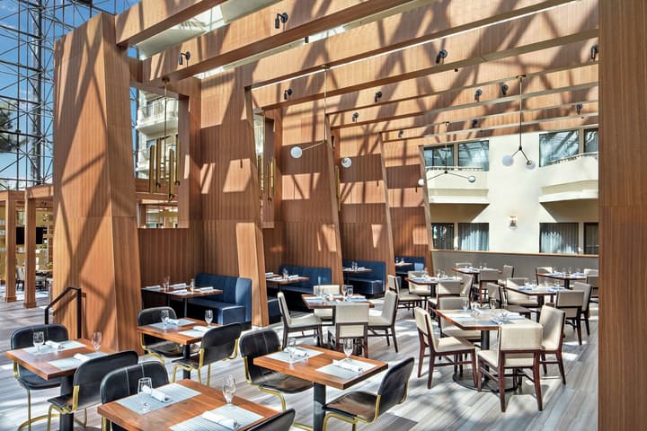 DoubleTree by Hilton Hotel Newark Airport