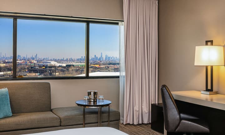 DoubleTree by Hilton Hotel Newark Airport