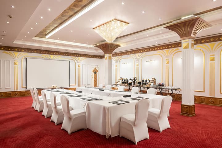 JAZ Pyramids Resort