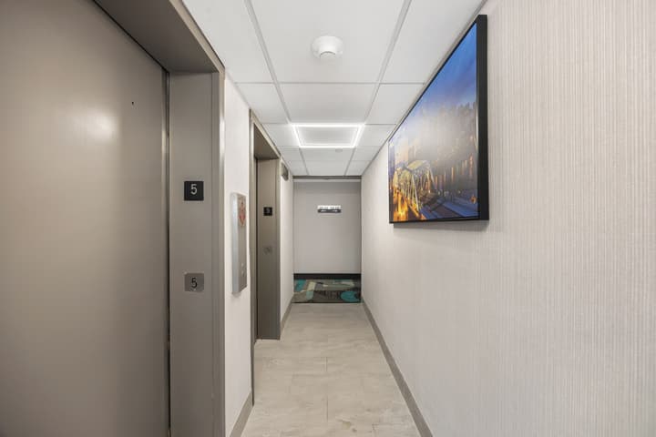 La Quinta Inn & Suites by Wyndham Nashville Airport/Opryland