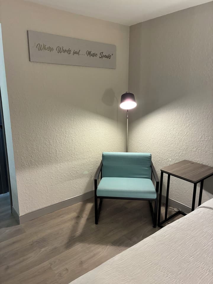 La Quinta Inn & Suites by Wyndham Nashville Airport/Opryland
